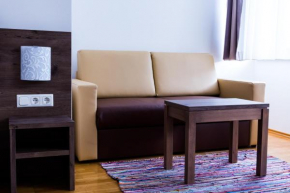 Гостиница Hotel Vinothek Schwarzer Adler  Оттенсхайм